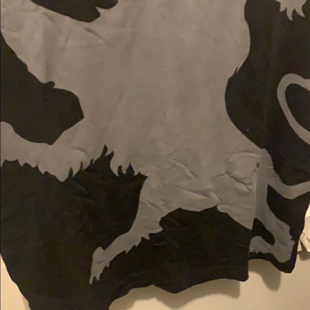 Shirt - Picture 2 of 4